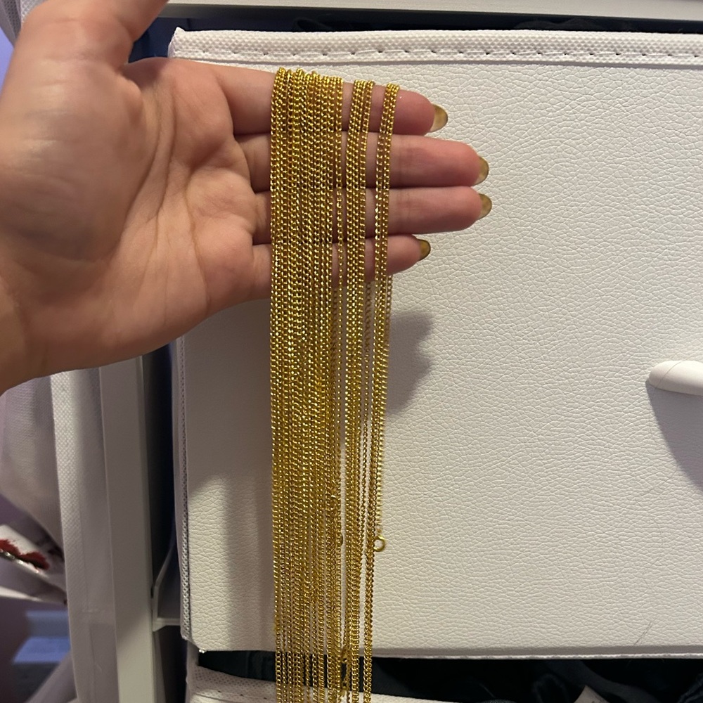 Elegant Gold Chain Necklace